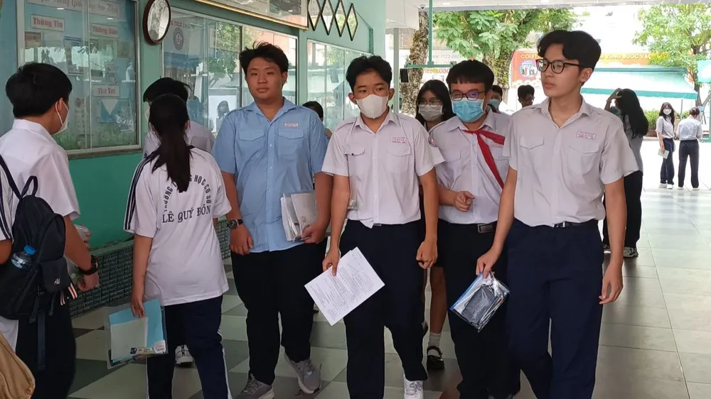 TPHCM: Thí sinh tự tin với đề thi môn Toán kỳ thi tuyển sinh lớp 10 