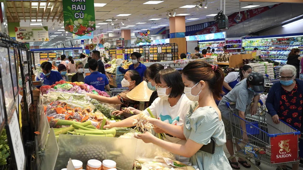 Nhiều sản phẩm mùa hè được giảm giá mạnh tại Co.opmart
