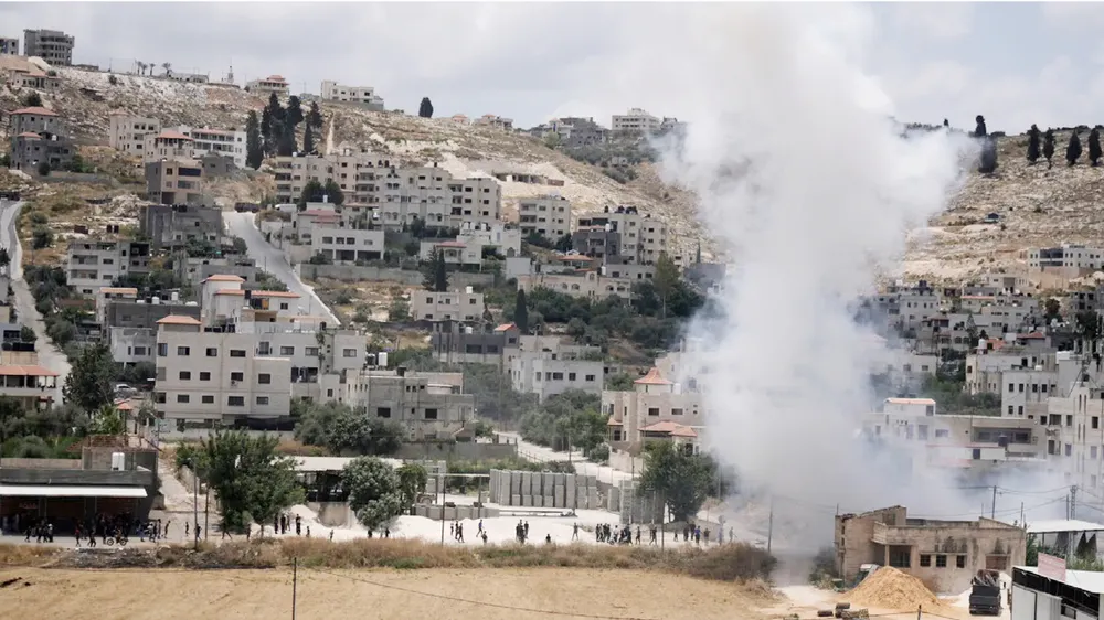Giao tranh tại TP Jenin ở Bờ Tây giữa lực lượng Israel và Palestine. Ảnh: AP