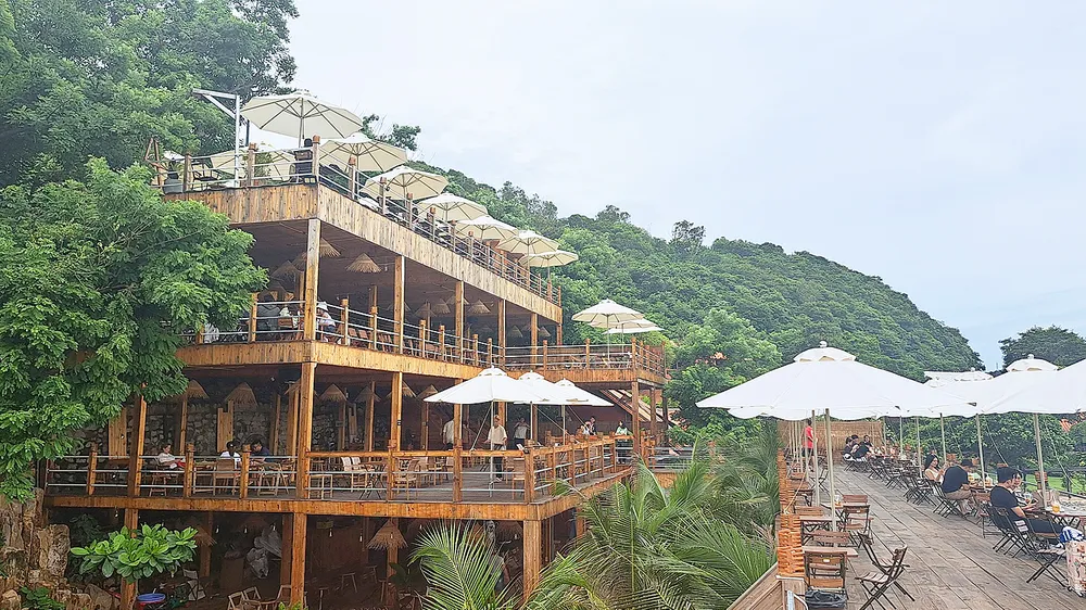 Quán cà phê xây dựng công trình không phép khủng ở số 1A Trần Phú, phường 1, TP Vũng Tàu, tỉnh Bà Rịa - Vũng Tàu