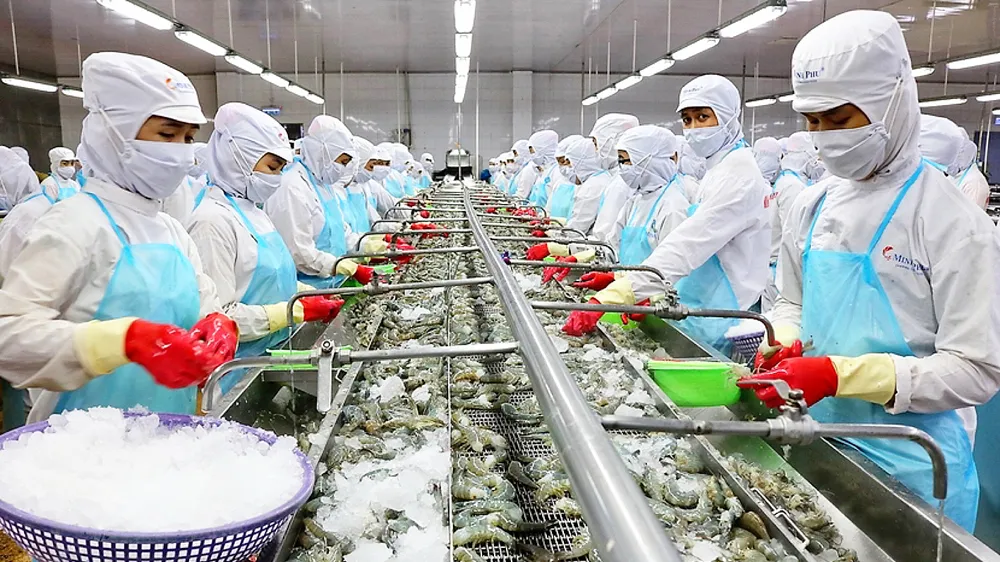 Cắt giảm thủ tục hành chính, tạo dựng môi trường kinh doanh ổn định