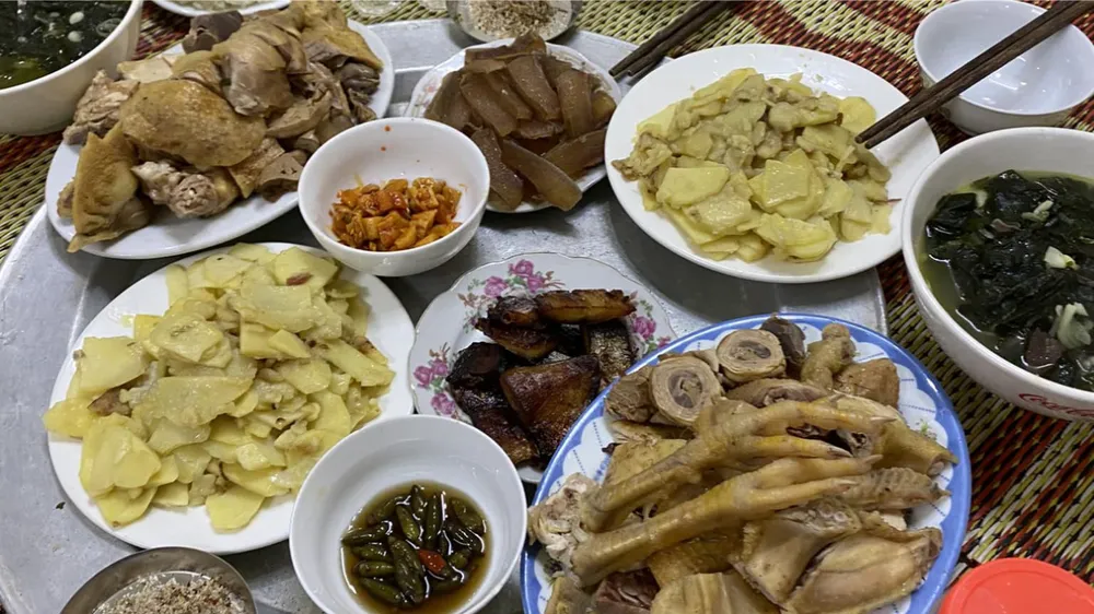 Tết xa nhà