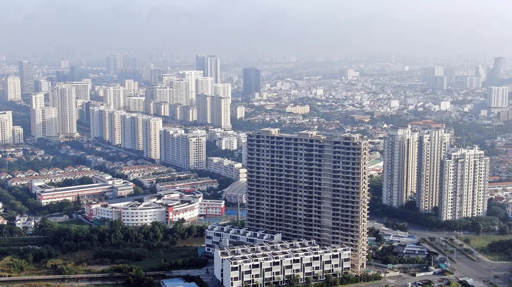 Khu dân cư tiếp giáp quận 7 và huyện Nhà Bè có nhiều dự án BĐS của các tập đoàn lớn. Ảnh: HOÀNG HÙNG