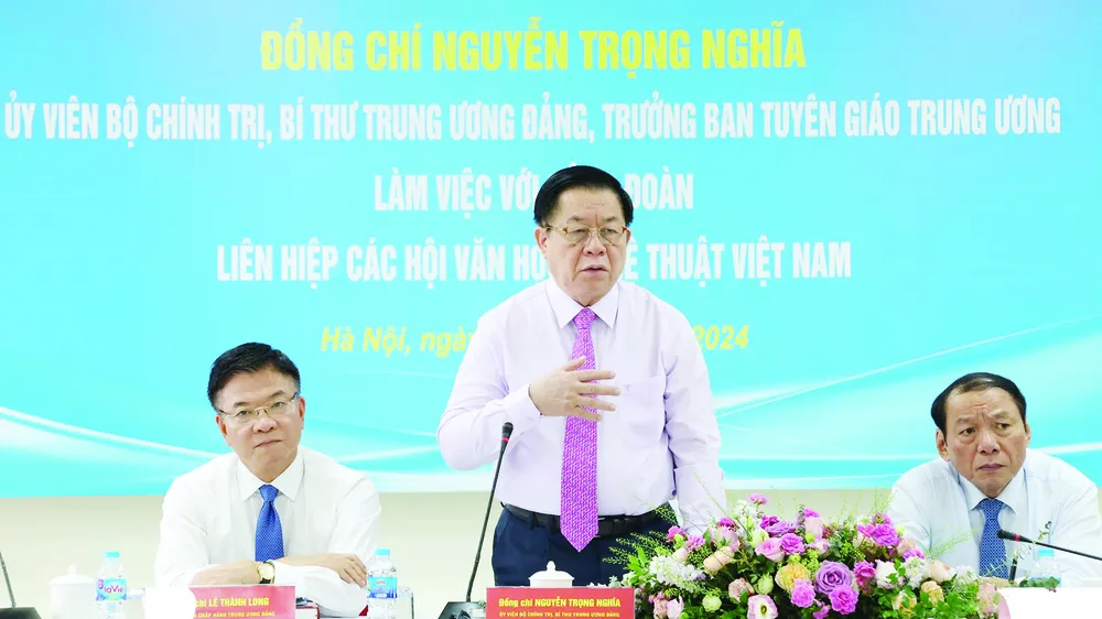 Trưởng Ban Tuyên giáo Trung ương Nguyễn Trọng Nghĩa phát biểu tại buổi làm việc