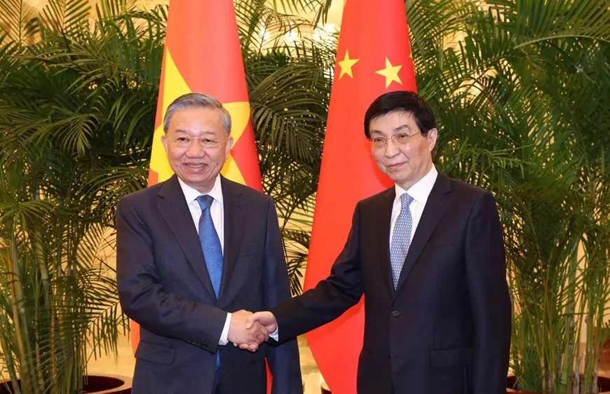 Tổng Bí thư, Chủ tịch nước Tô Lâm hội kiến Chủ tịch Chính hiệp toàn quốc Trung Quốc Vương Hộ Ninh. Ảnh: TTXVN 