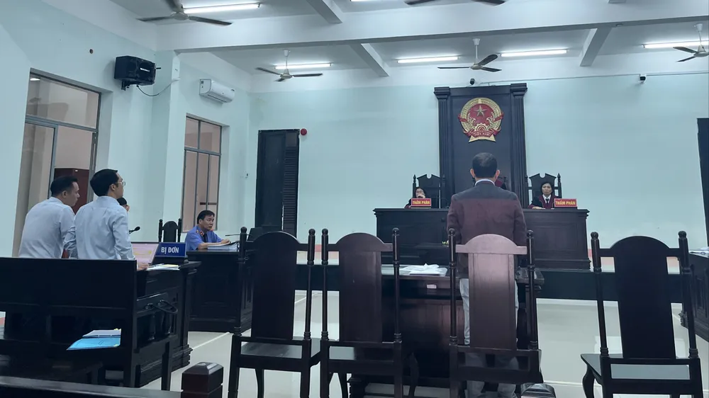 Phiên tòa ngày 17-1
