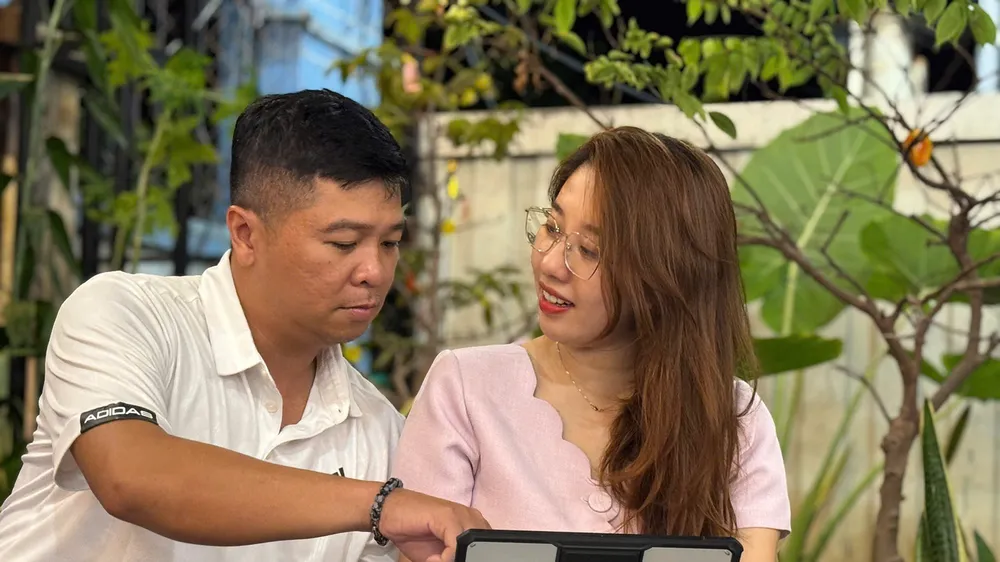 Thẳng thắn chia sẻ, dung hòa mọi vấn đề trong cuộc sống giúp gìn giữ niềm tin yêu và hạnh phúc gia đình. Ảnh: DŨNG PHƯƠNG