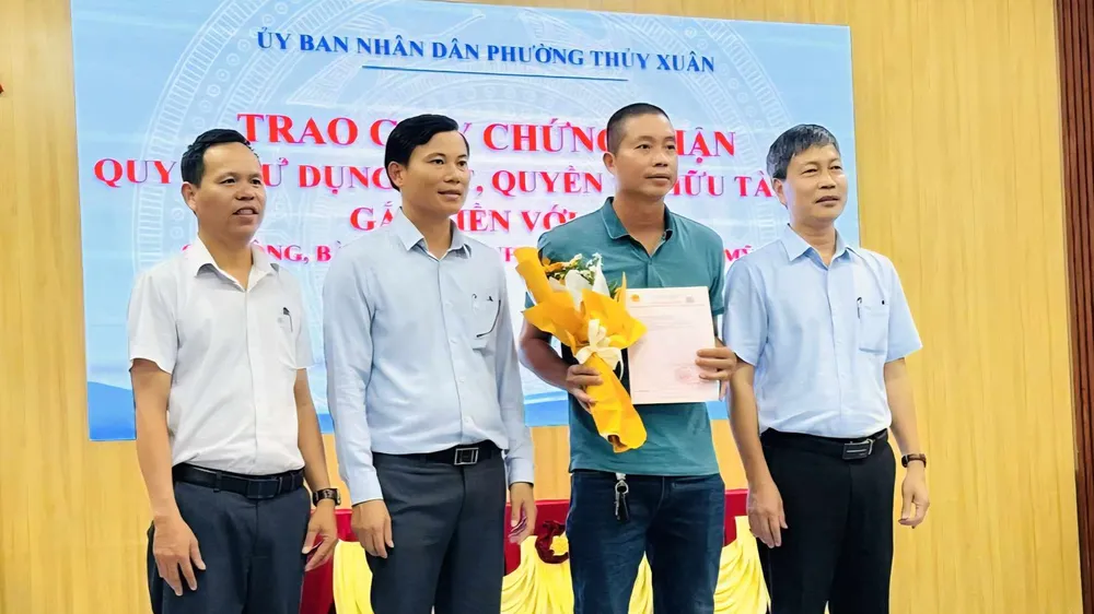Phường đầu tiên ở TP Huế cấp mới giấy chứng nhận quyền sử đất 