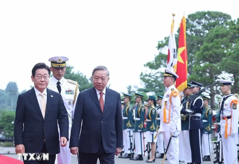 Tổng thống Lee Jae Myung chủ trì Lễ đón Tổng Bí thư Tô Lâm thăm cấp Nhà nước Đại Hàn Dân Quốc. Ảnh: TTXVN