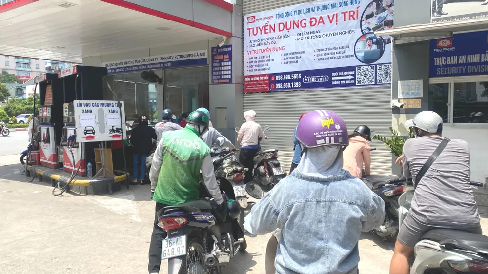 Gần 500 triệu lít xăng E10 được tiêu thụ sau 15 ngày triển khai
