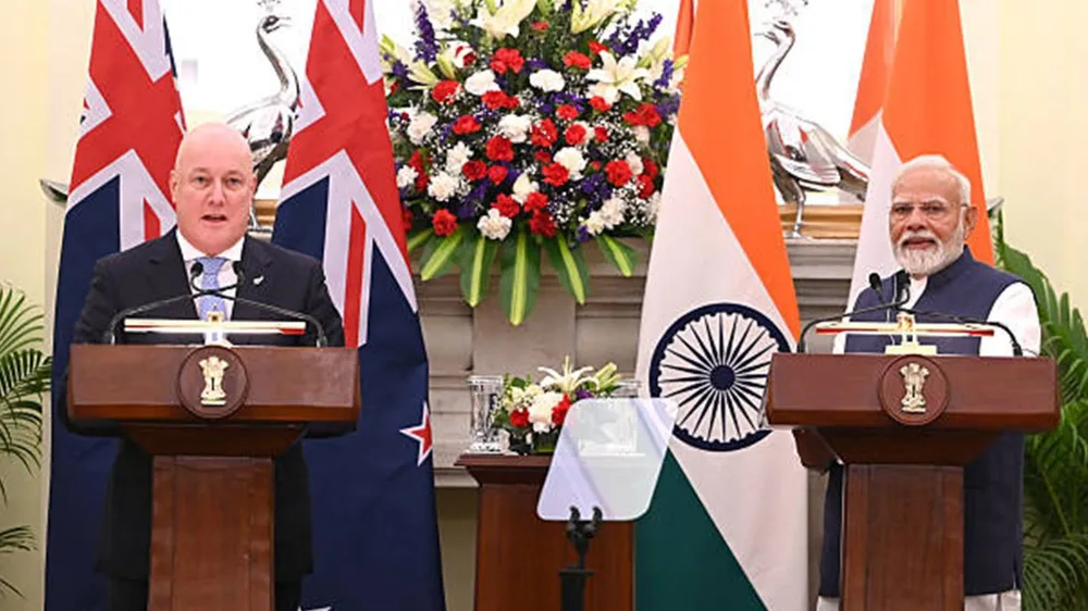 Thủ tướng Ấn Độ Narendra Modi (phải) trong cuộc họp báo chung với Thủ tướng New Zealand Christopher Luxon tại New Delhi, Ấn Độ. Ảnh: NDTV