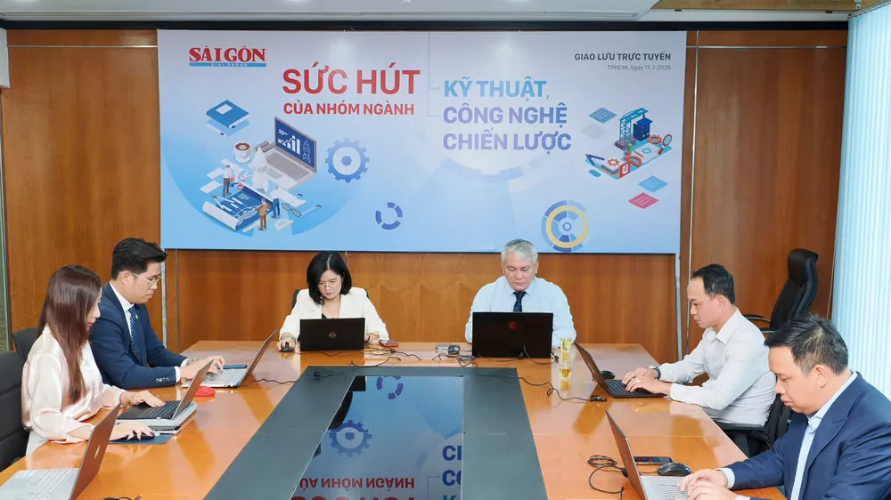 Các khách mời tham gia giao lưu trực tuyến với chủ đề “Sức hút của nhóm ngành Kỹ thuật - Công nghệ chiến lược” tại Báo Sài Gòn Giải Phóng, sáng 11-7-2026. Ảnh: HOÀNG HÙNG