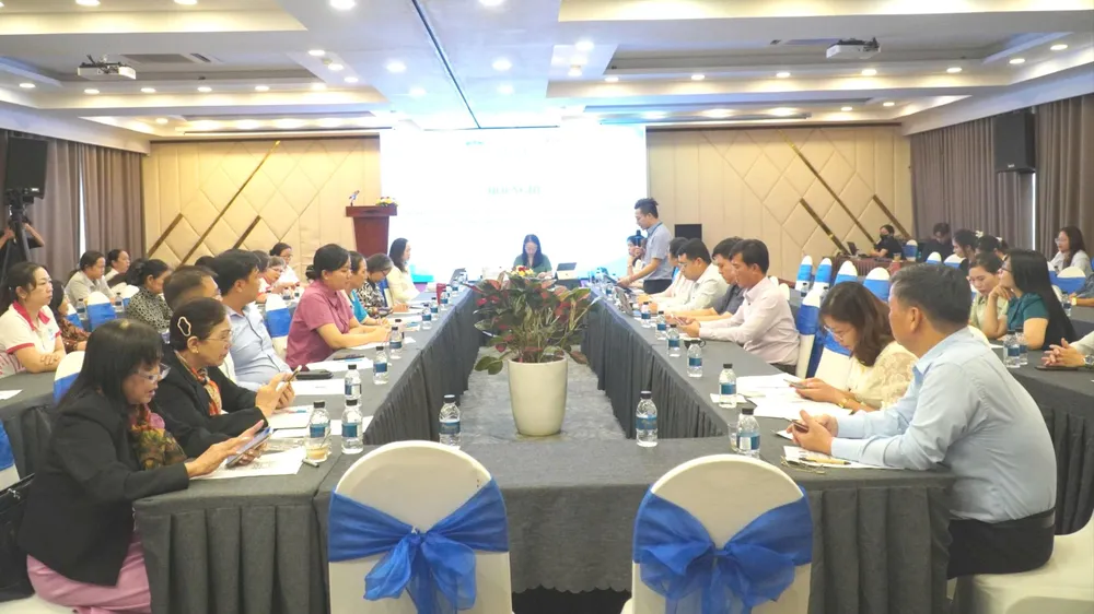 Quang cảnh Hội nghị “Chính sách mới về nhà ở - Kiến tạo môi trường pháp lý thuận lợi cho doanh nghiệp, hộ kinh doanh”. Ảnh: THANH HIỀN
