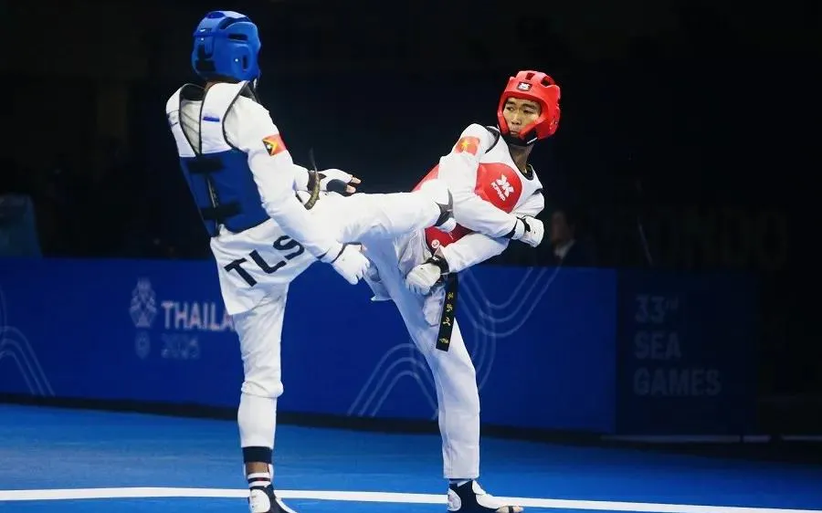 VĐV Nguyễn Hồng Trọng (phải) là một trong những niềm hy vọng của taekwondo Việt Nam tại ASIAD 20 - 2026. Ảnh: DŨNG PHƯƠNG