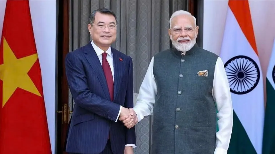 Thủ tướng Lê Minh Hưng gặp Thủ tướng Narendra Modi. Ảnh:TTXVN