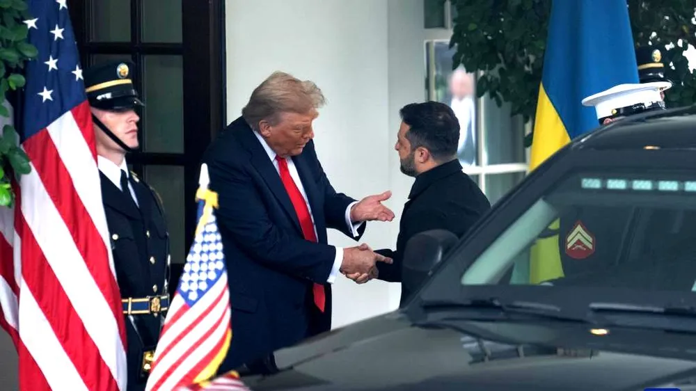 Tổng thống Mỹ Donald Trump gặp Tổng thống Ukraine Volodymyr Zelensky tại Nhà Trắng vào tháng 8-2025. Ảnh: XINHUA 