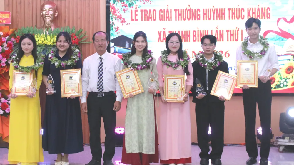 TP Đà Nẵng: Trao Giải thưởng Huỳnh Thúc Kháng 