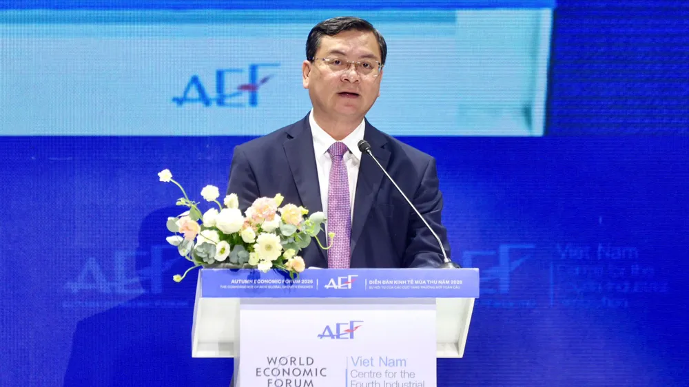 Phó Chủ tịch UBND Thành phố Hồ Chí Minh Nguyễn Công Vinh phát biểu khai mạc phiên toạ đàm Định vị Việt Nam - ASEAN trong chuỗi giá trị toàn cầu. Ảnh: HÙNG - TRIỀU