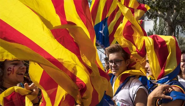 Tây Ban Nha dịu giọng với Catalonia 