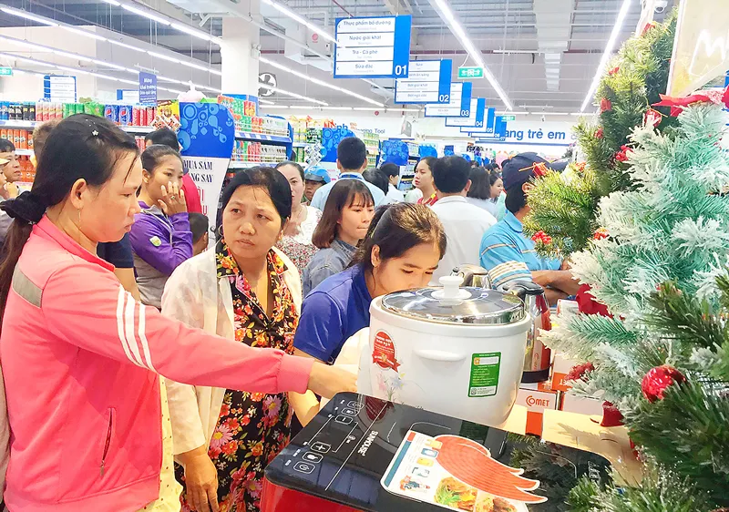 Nhiều ngành hàng tiêu dùng thiết yếu có sức mua cao