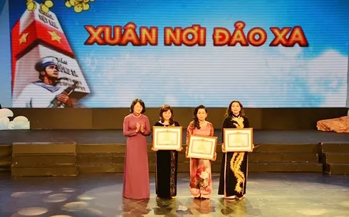 Gần 16 tỷ đồng chăm lo ngư dân và chiến sĩ hải quân