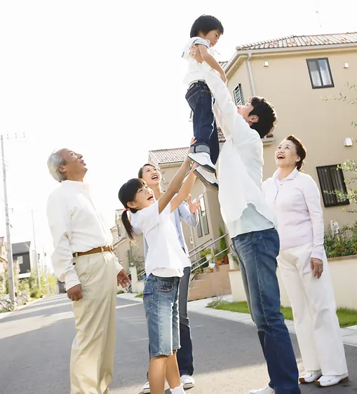 Cha mẹ hãy luôn lắng nghe, chia sẻ cùng con cái
