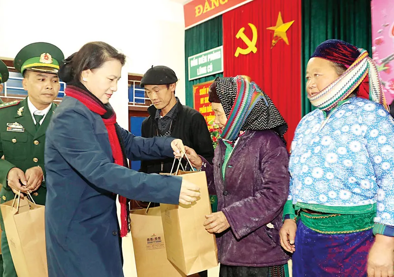 Ngày hội “Xuân biên phòng ấm lòng dân bản”
