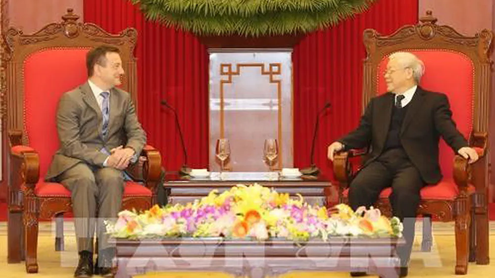 Tổng Bí thư Nguyễn Phú Trọng tiếp Đại sứ Pháp Bertrand Lortholary