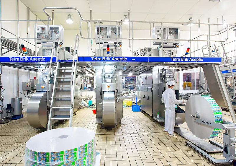 Dây chuyền sản xuất sữa bột pha sẵn hiện đại của NutiFood