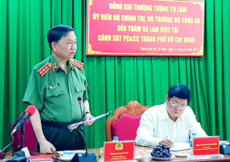 Thượng tướng Tô Lâm, Ủy viên Bộ Chính trị, Bộ trưởng Bộ Công an phát biểu chỉ đạo tại buổi làm việc 
