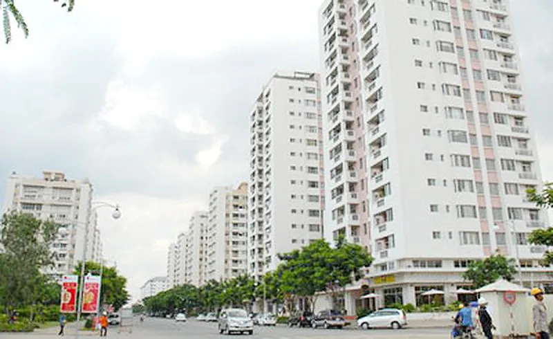 Thị trường bất động sản “chạm”... khủng hoảng