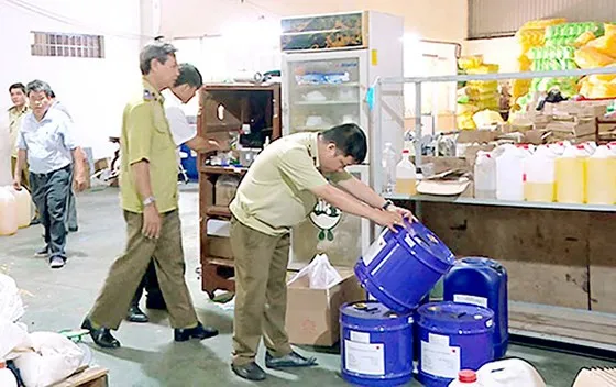 Cơ quan chức năng phát hiện một cơ sở làm mỹ phẩm giả trên địa bàn TP Biên Hòa