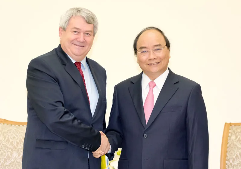 Thủ tướng Nguyễn Xuân Phúc tiếp Phó Chủ tịch Hạ viện Cộng hòa Czech kiêm Chủ tịch Đảng Cộng sản Czech-Morava Vojtech Filip. - Ảnh: VGP