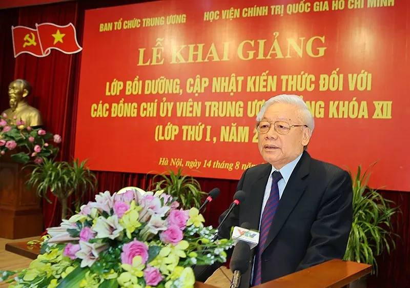 Tổng Bí thư Nguyễn Phú Trọng phát biểu chỉ đạo, khai giảng lớp bồi dưỡng. Ảnh: TTXVN