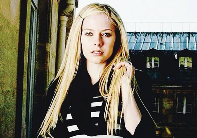 Avril Lavigne trở lại làng âm nhạc Mỹ 