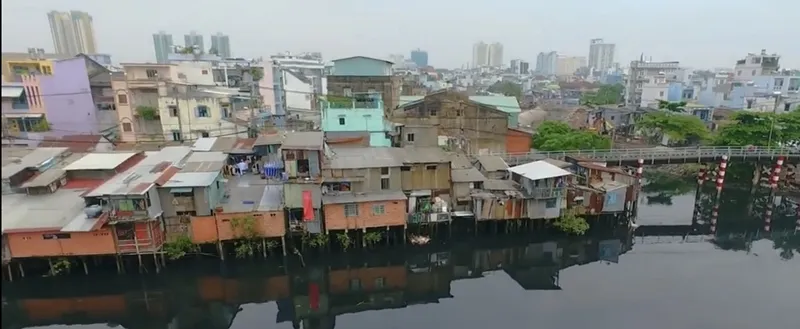 Giải pháp cấp bách di dời nhà ven và trên kênh rạch 