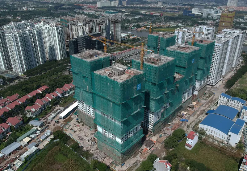 Bất động sản sẽ gặp khó khi vốn vay bị kiểm soát chặt Ảnh: CAO THĂNG