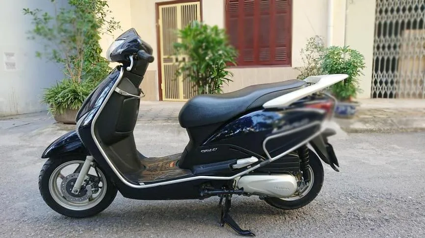 Nữ hiệu trưởng trộm xe của giáo viên 