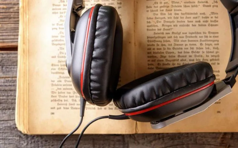 Startup Vbee chuyển “sách mềm, cứng” thành sách audio