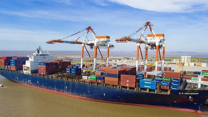 Hải Phòng lần đầu đón tàu trọng tải 132.000DWT