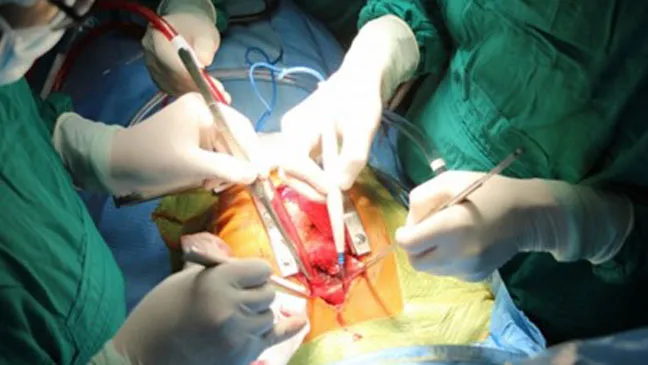 Cứu sống bệnh nhân bị đâm thủng tim