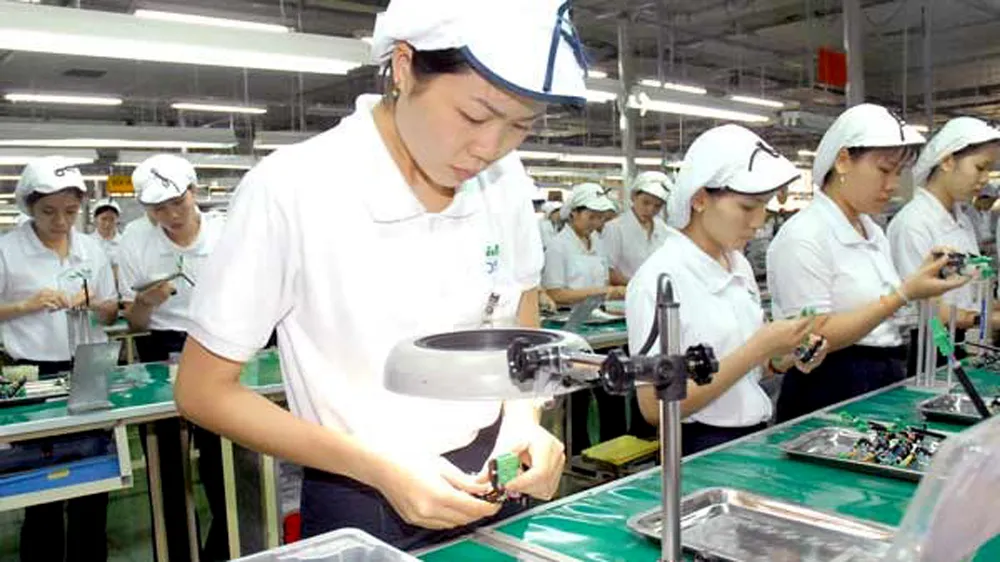 Tăng trưởng kinh tế gắn với tăng lương và tạo việc làm