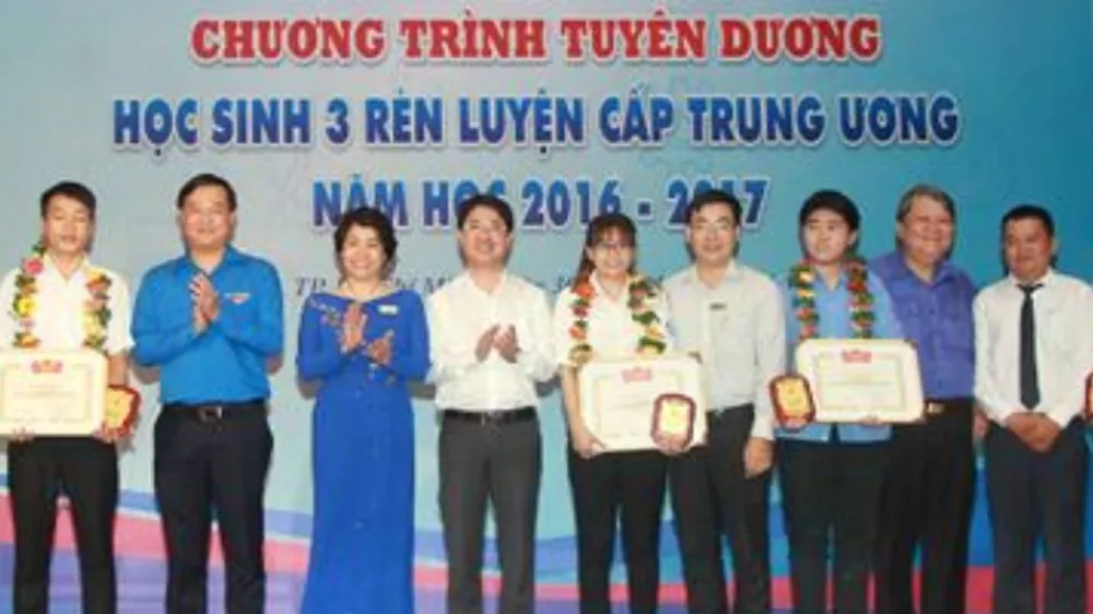 Tuyên dương “Học sinh 3 rèn luyện” cấp Trung ương 