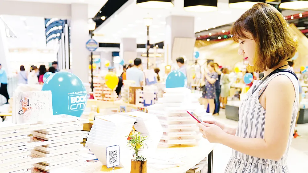 Quét mã QR để thanh toán bằng ZaloPay tại Thành phố Sách (Book City)