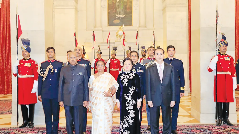 Chủ tịch nước Trần Đại Quang và Phu nhân cùng Tổng thống Ấn Độ Ram Nath Kovind và Phu nhân tại buổi Quốc yến