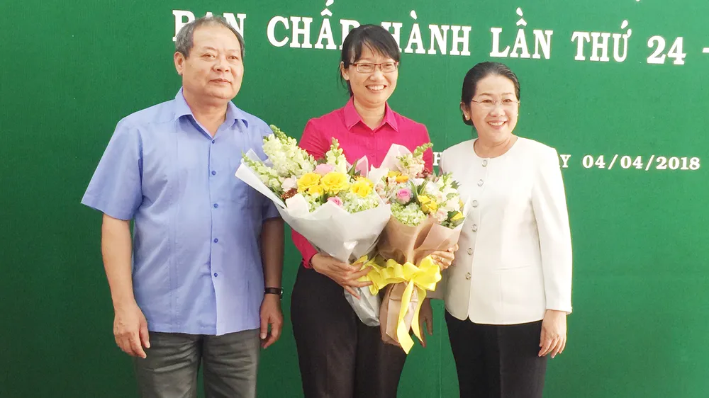 Bà Trần Thị Diệu Thúy được bầu làm Chủ tịch LĐLĐ TPHCM