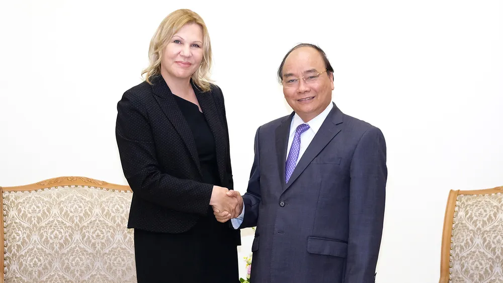 Thủ tướng Nguyễn Xuân Phúc tiếp bà Nena Stoiljkovic, Phó Chủ tịch Tổ chức Tài chính Quốc tế (IFC) phụ trách khu vực châu Á-Thái Bình Dương. Ảnh: VGP/Quang Hiếu