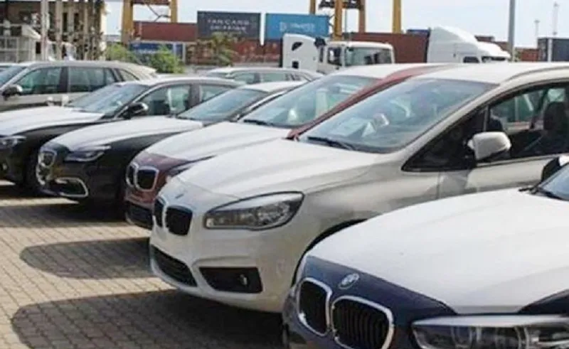 Tái xuất 470 xe BMW về lại Đức