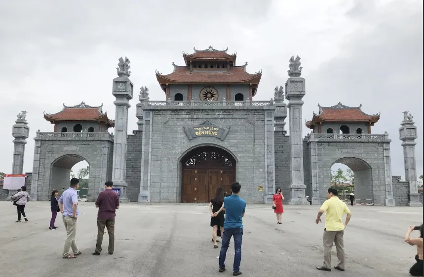 Quần thể Đền Hùng: Cổ kính, tôn nghiêm và linh thiêng