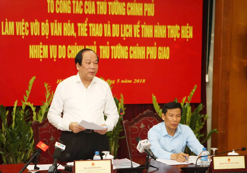 Bộ trưởng, Chủ nhiệm Văn phòng Chính phủ Mai Tiến Dũng phát biểu tại buổi làm việc. Ảnh: TTXVN